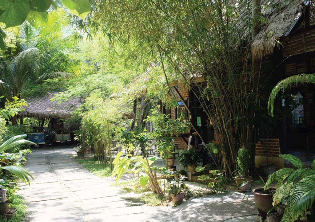 Panji Panji Tropical Wooden Vila