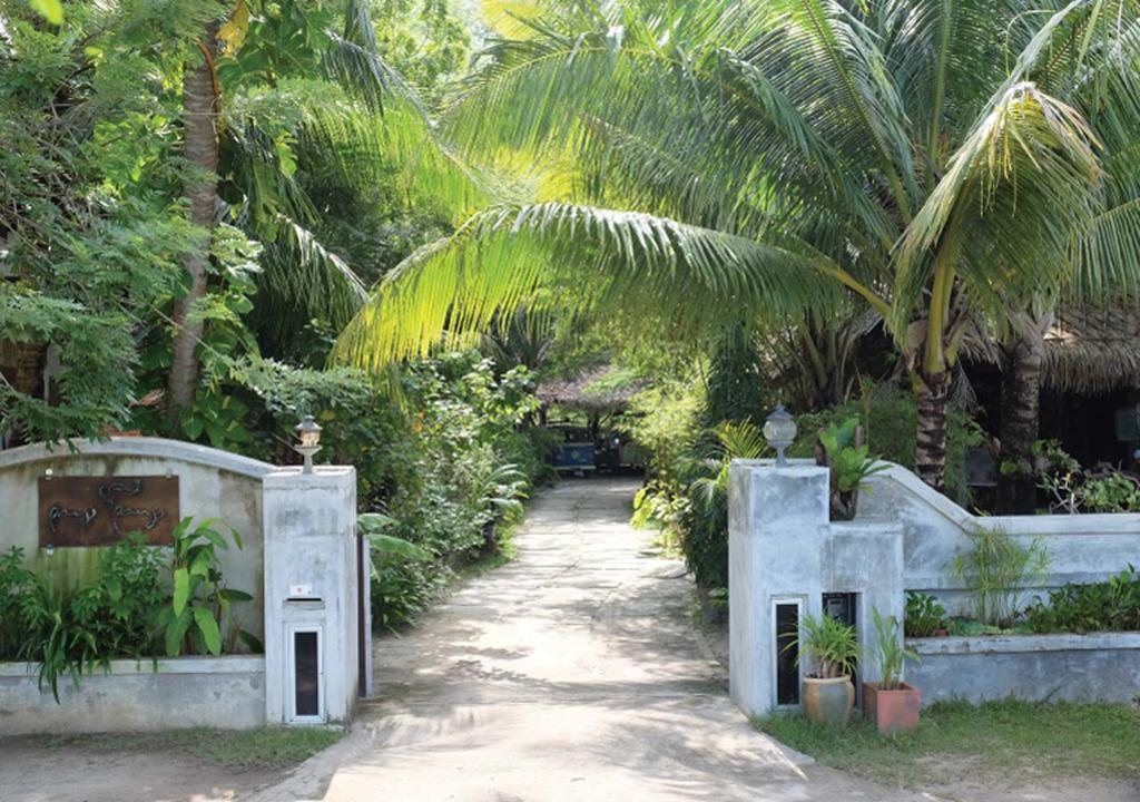Panji Panji Tropical Wooden Vila