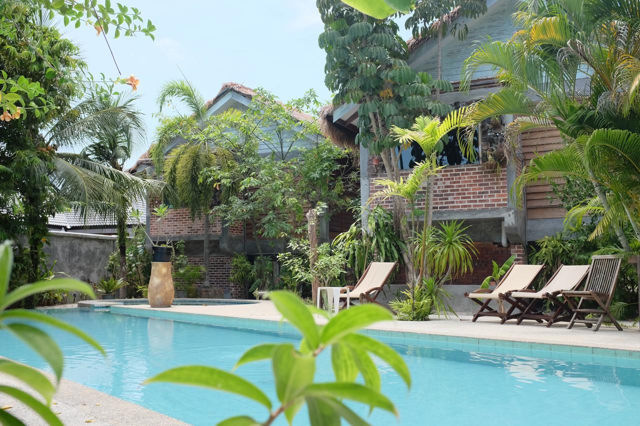 Panji Panji Tropical Wooden Vila *